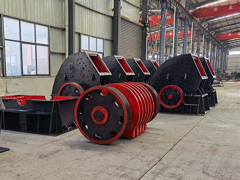 Heavy hammer crusher